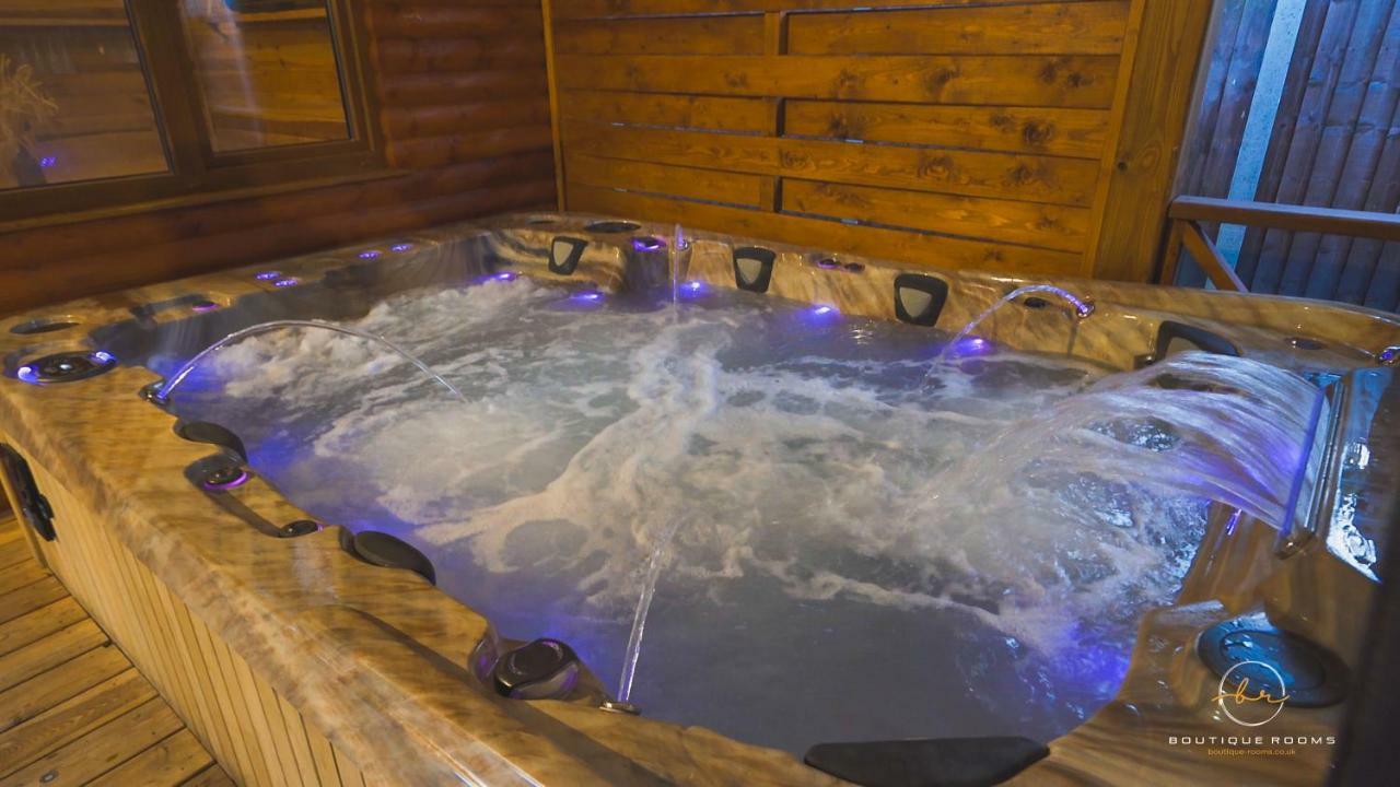 The Retreat Sauna & Hot Tub Boutique Rooms Great Paxton Kültér fotó